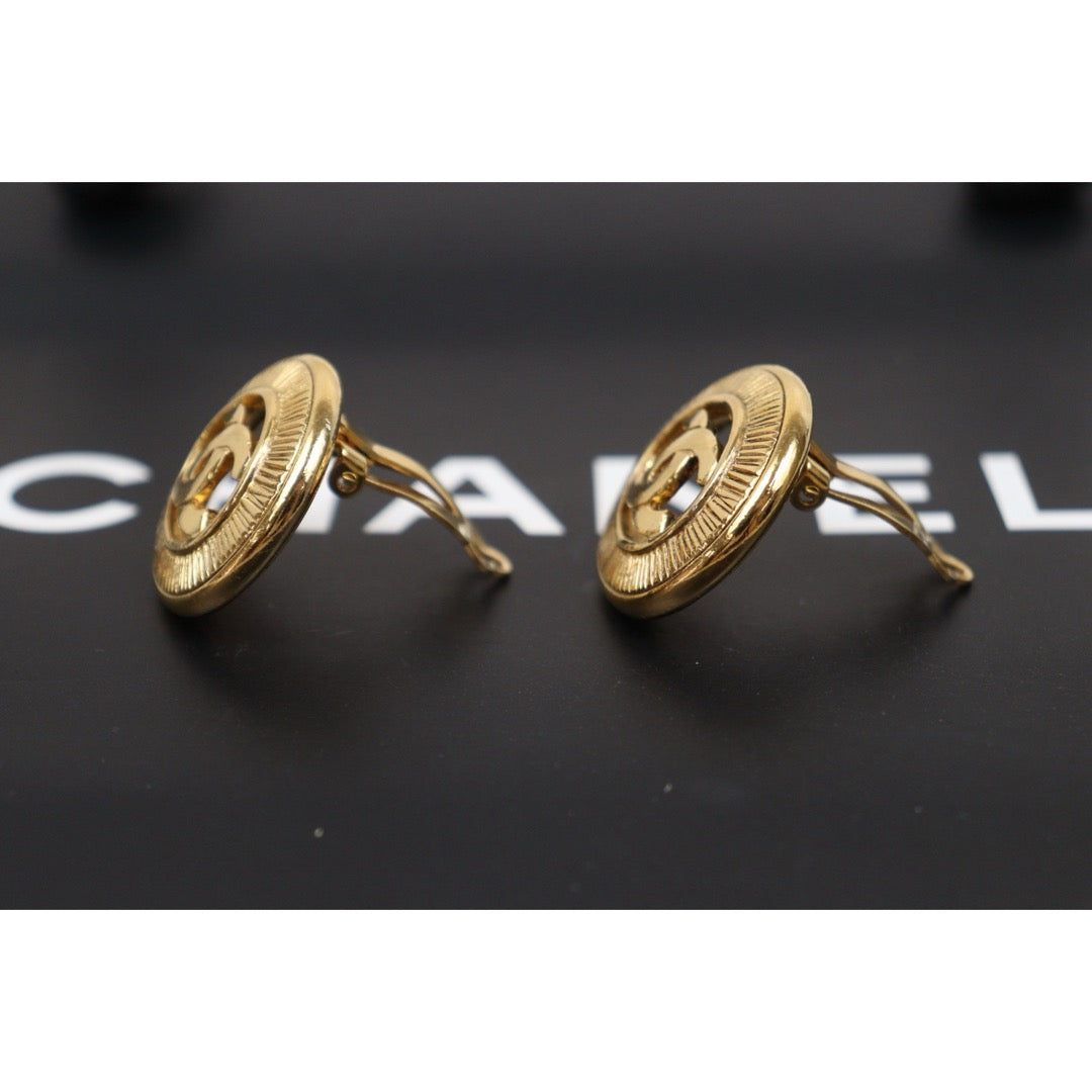 Very Good ( Rank A) ｜CHANEL Coco Mark Gold 24 Plated Round Earrings｜25052920