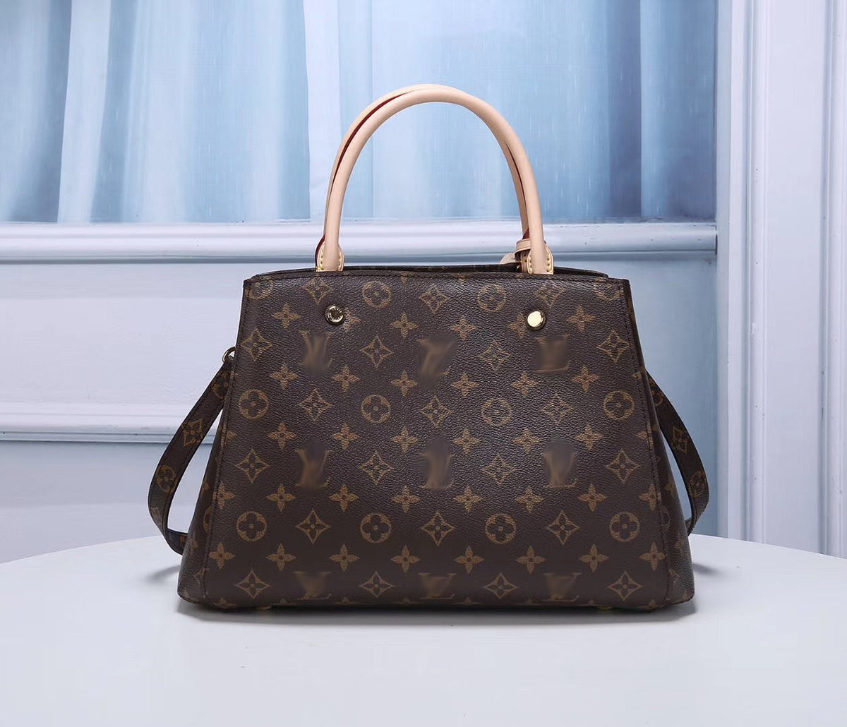 LB144  BB Size:11.4x7.9x5.1inch  Medium Size:13x9.1x5.9inch