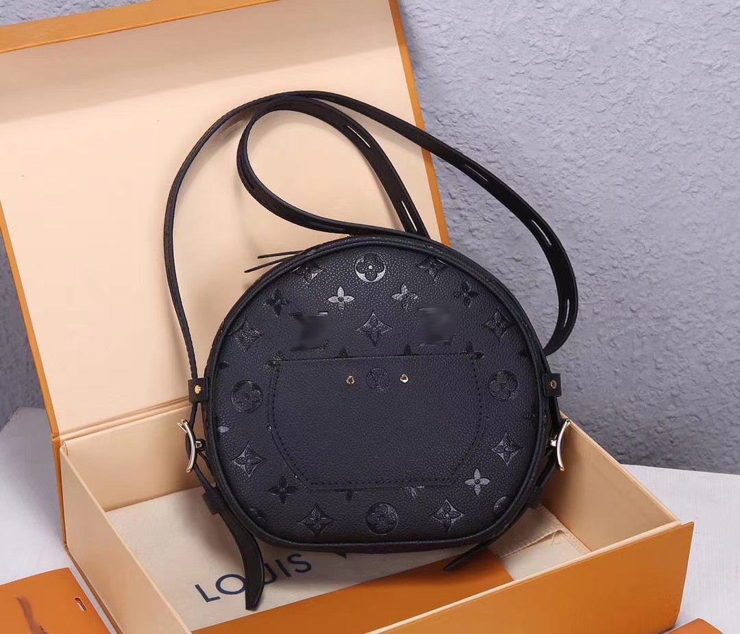 LB119   7.9x8.9x3.2inch
