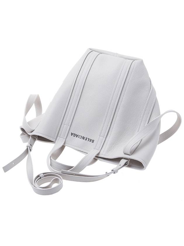 Luxury Balenciaga  Calfskin Everyday Tote Bag White