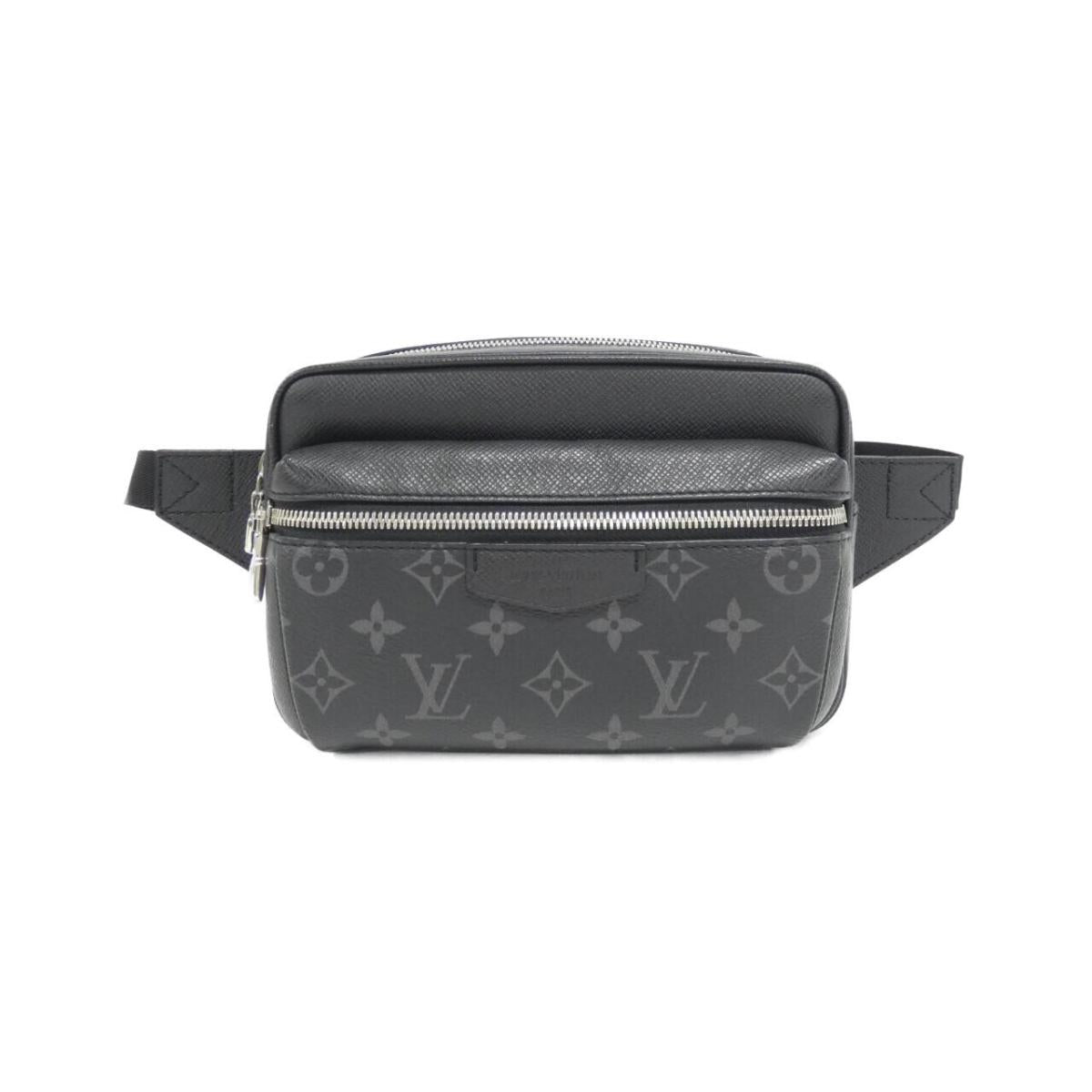 Louis Vuitton Taiga Lama Outdoor M30245 Shoulder Bag