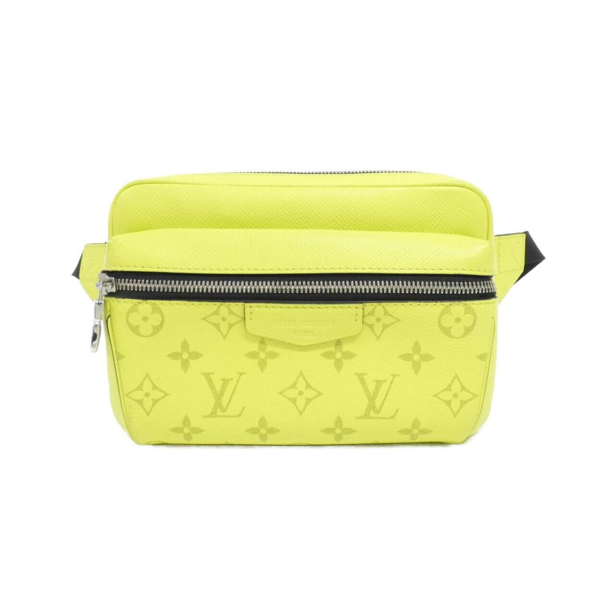 Louis Vuitton Taiga Lama Outdoor M30251 Shoulder Bag