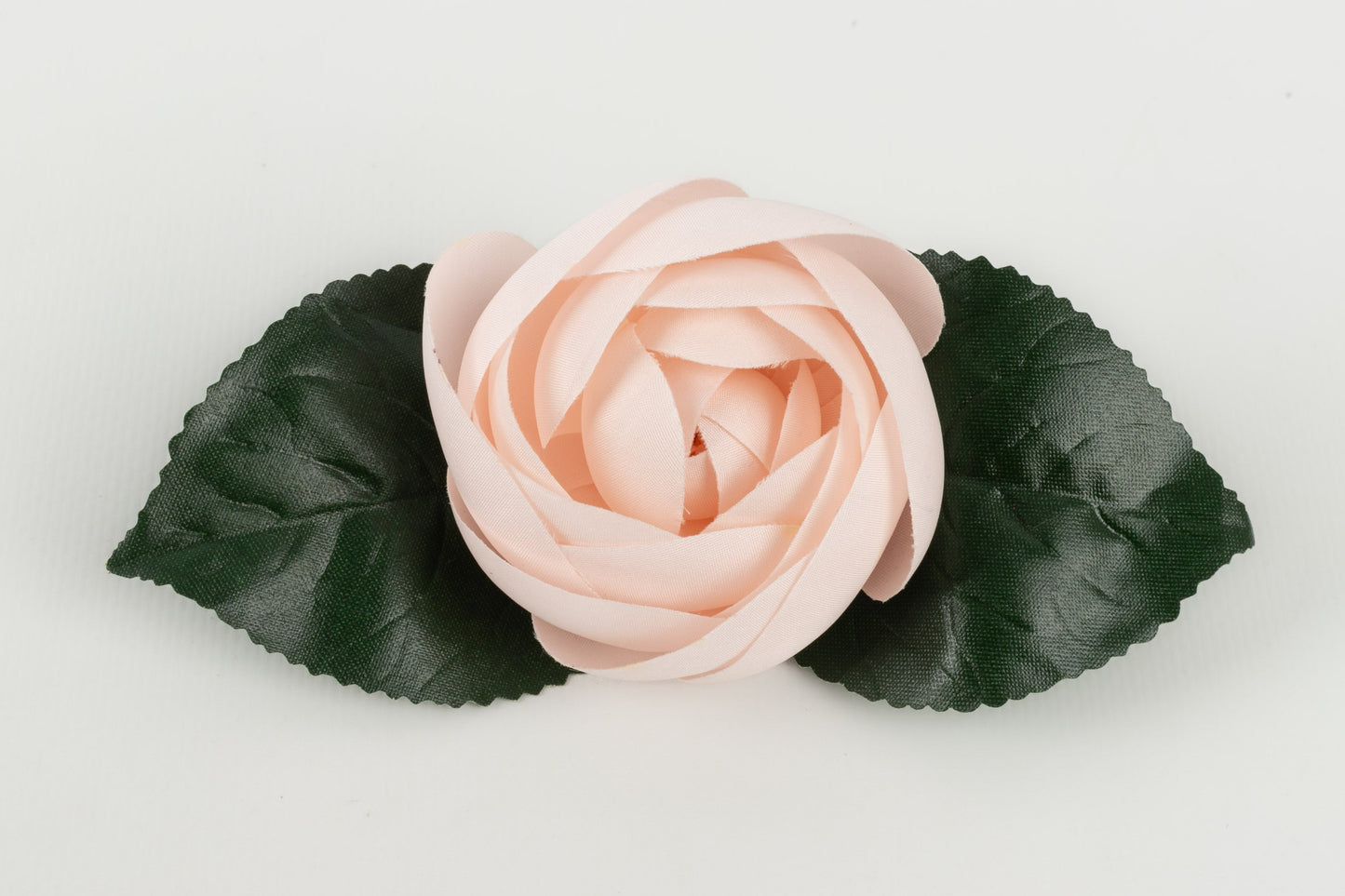 Broche camélia Chanel