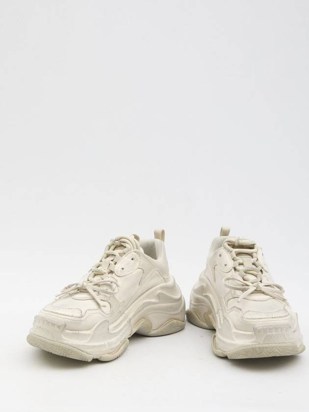 Luxury Balenciaga  Triple S sneakers