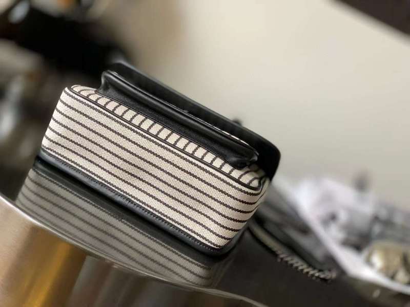 Yves Saint Laurent - Bags - The Wells Bags  396