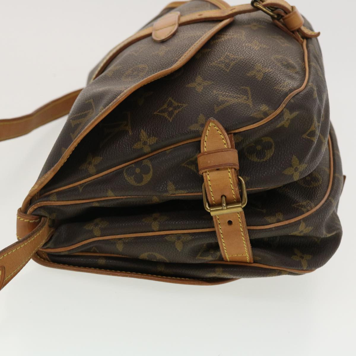 LOUIS VUITTON Monogram Saumur 30 Shoulder Bag M42256 LV Auth 40300