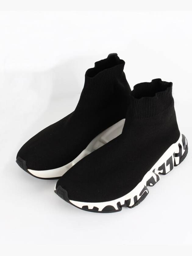 Luxury Balenciaga  graffiti speedrunner