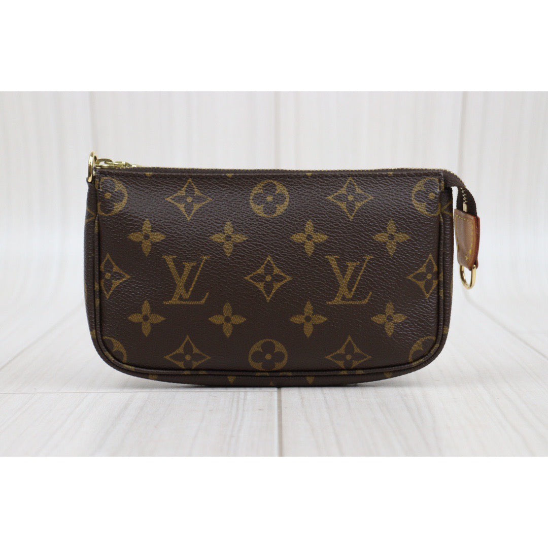 Rank A ｜ LV Monogram Pochette Accessoires ｜24031807