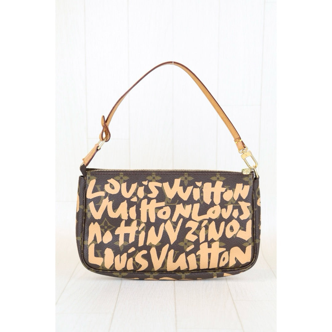 Very Good ( Rank A)｜ LV Spring Summer Collection Monogram Graffiti Pochette Accessoires ｜H24093005