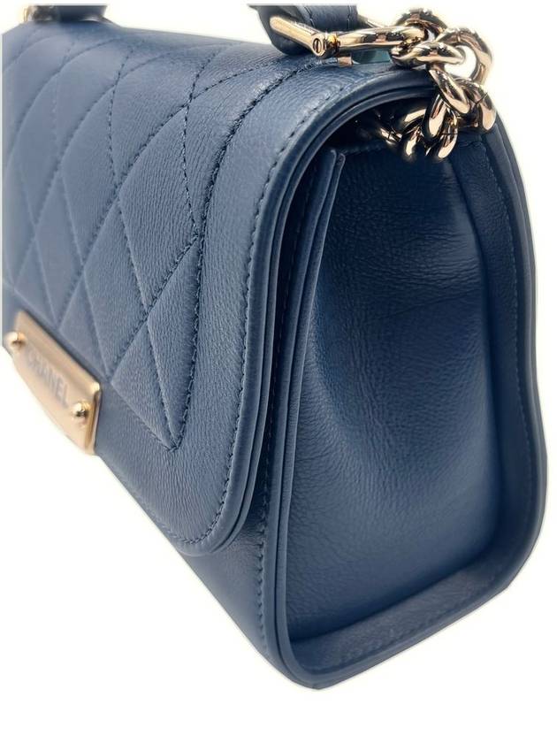 Label click chain shoulder bag season small Chanel