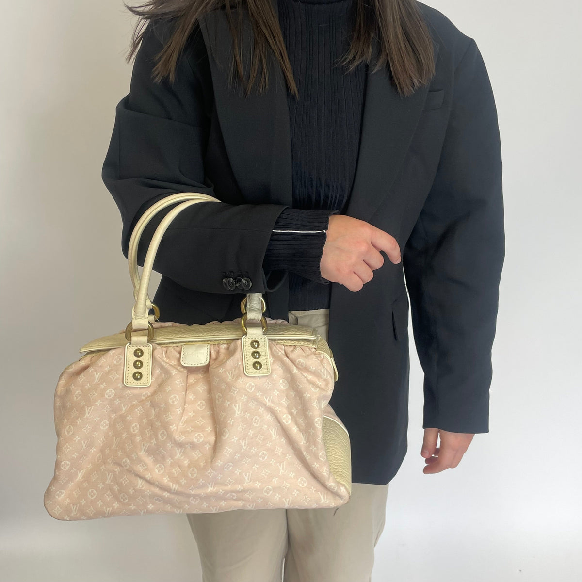 Louis Vuitton Rose Trapeze GM
