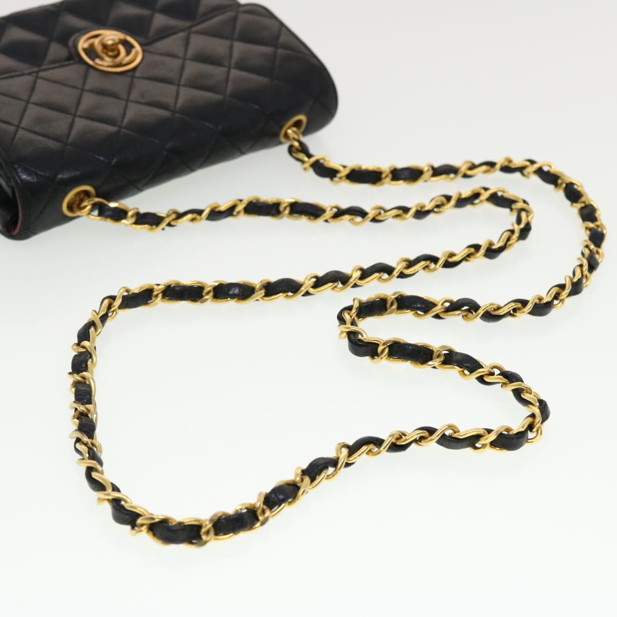 Top Quality Chanel Mini Matelasse Chain Shoulder Bag Lamb Skin Black CC Auth 42862A