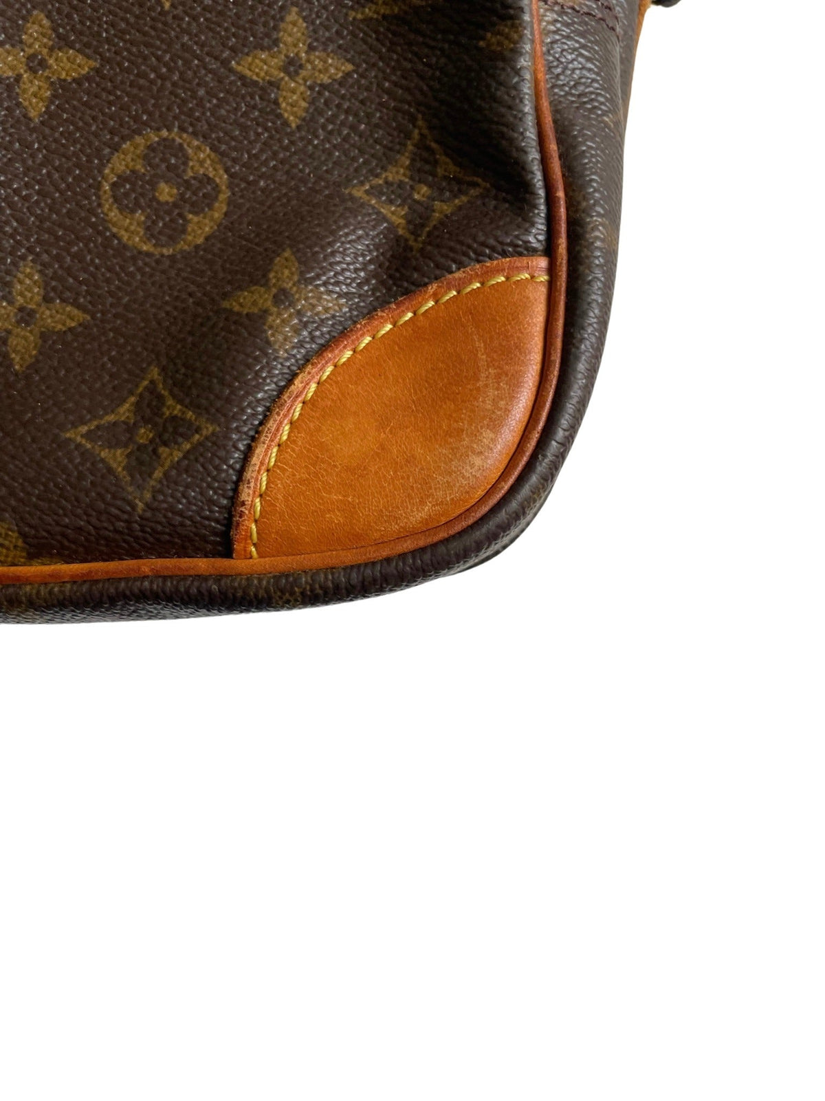 Louis Vuitton Nil MM Monogram