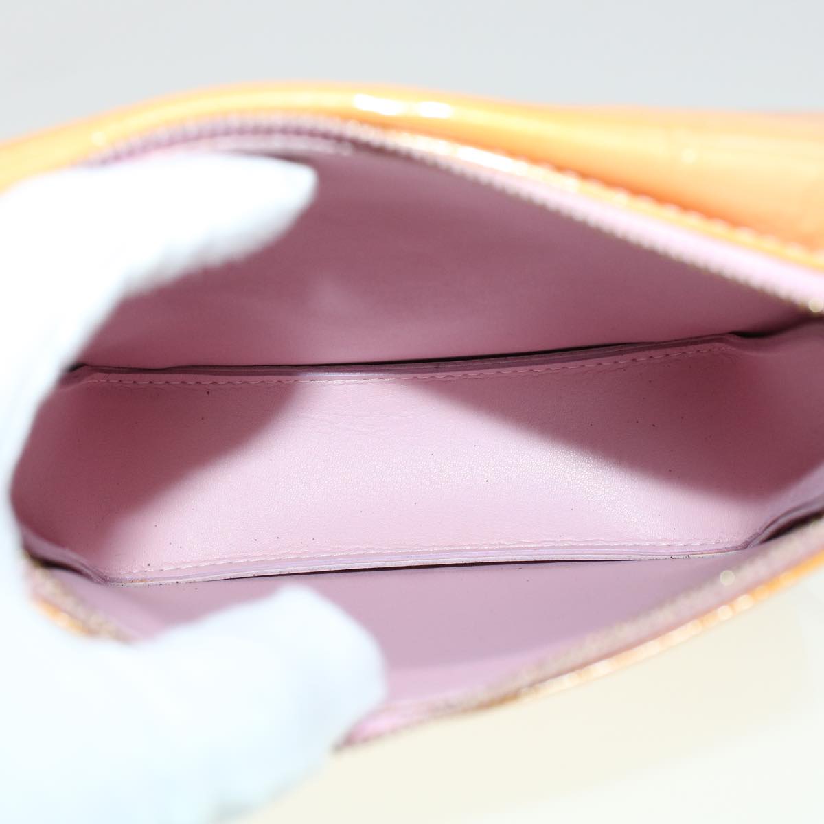 LOUIS VUITTON Vernis Mott Accessory Pouch Marshmallow Pink M91312 LV  43040