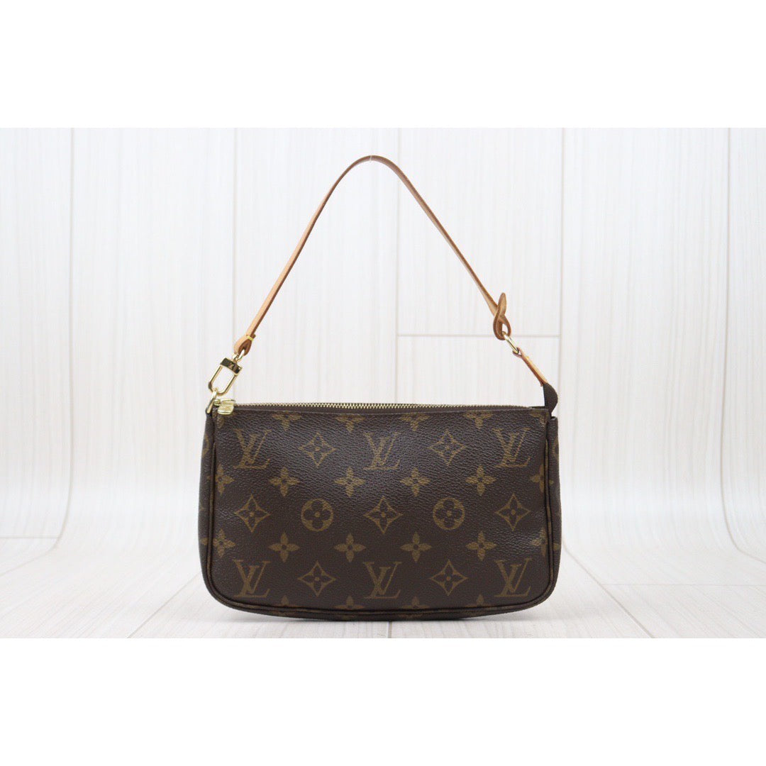 Rank AB ｜ LV Monogram Pochette Accessoires Vintage Model｜V24071112