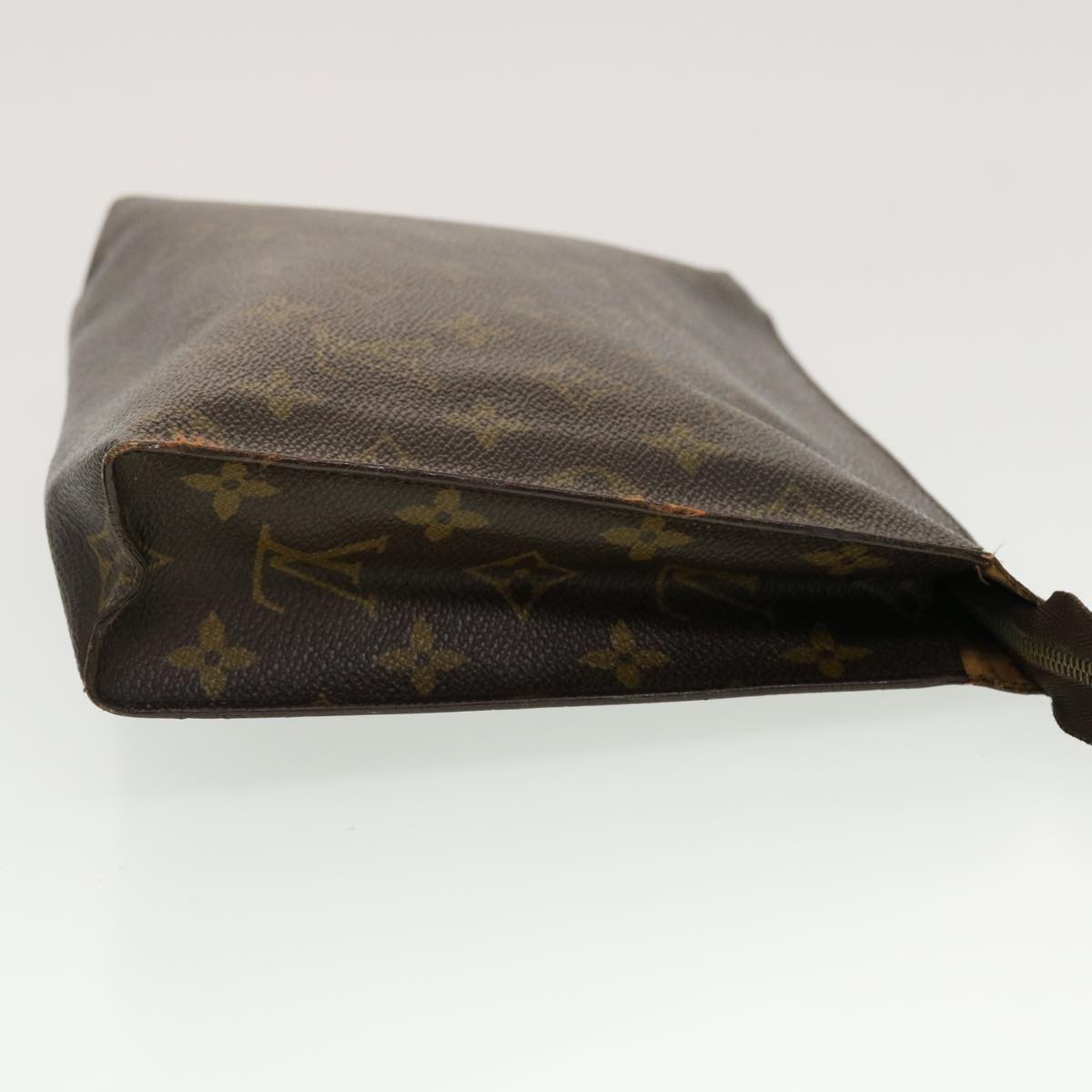 LOUIS VUITTON Monogram Poche Toilette 26 Pouch M47542 LV Auth 44279