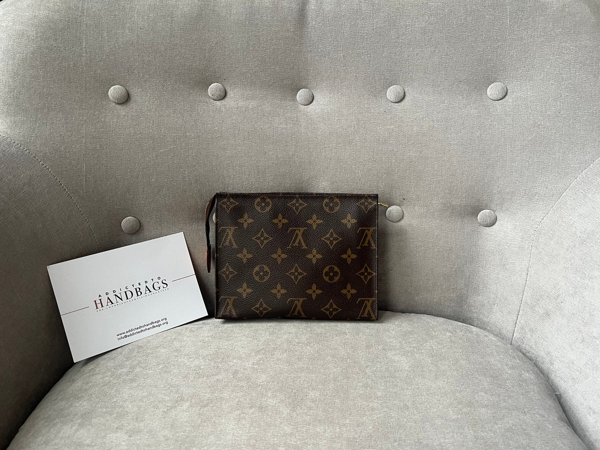 Louis Vuitton Toiletry Pouch 19 Monogram