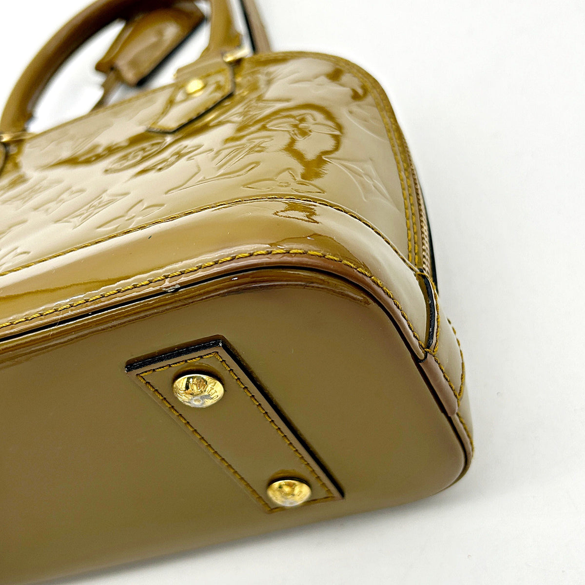 LOUIS VUITTON Vernis Alma BB Vert Olive lv6659bs