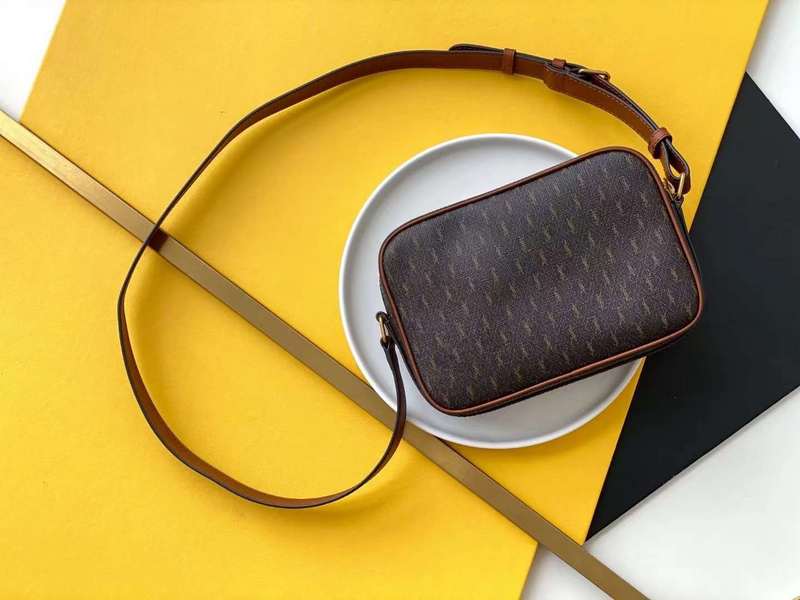 Yves Saint Laurent - Bags - The Wells Bags  202