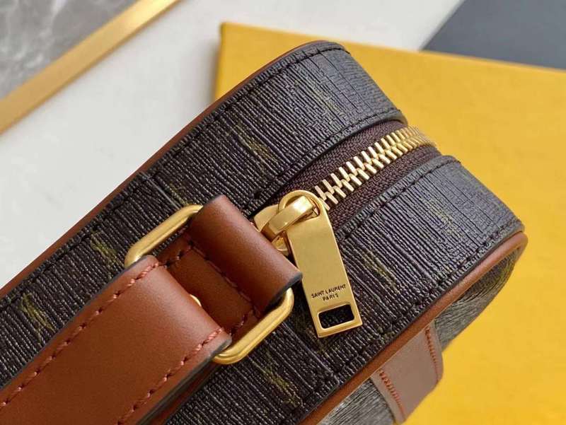 Yves Saint Laurent - Bags - The Wells Bags  202
