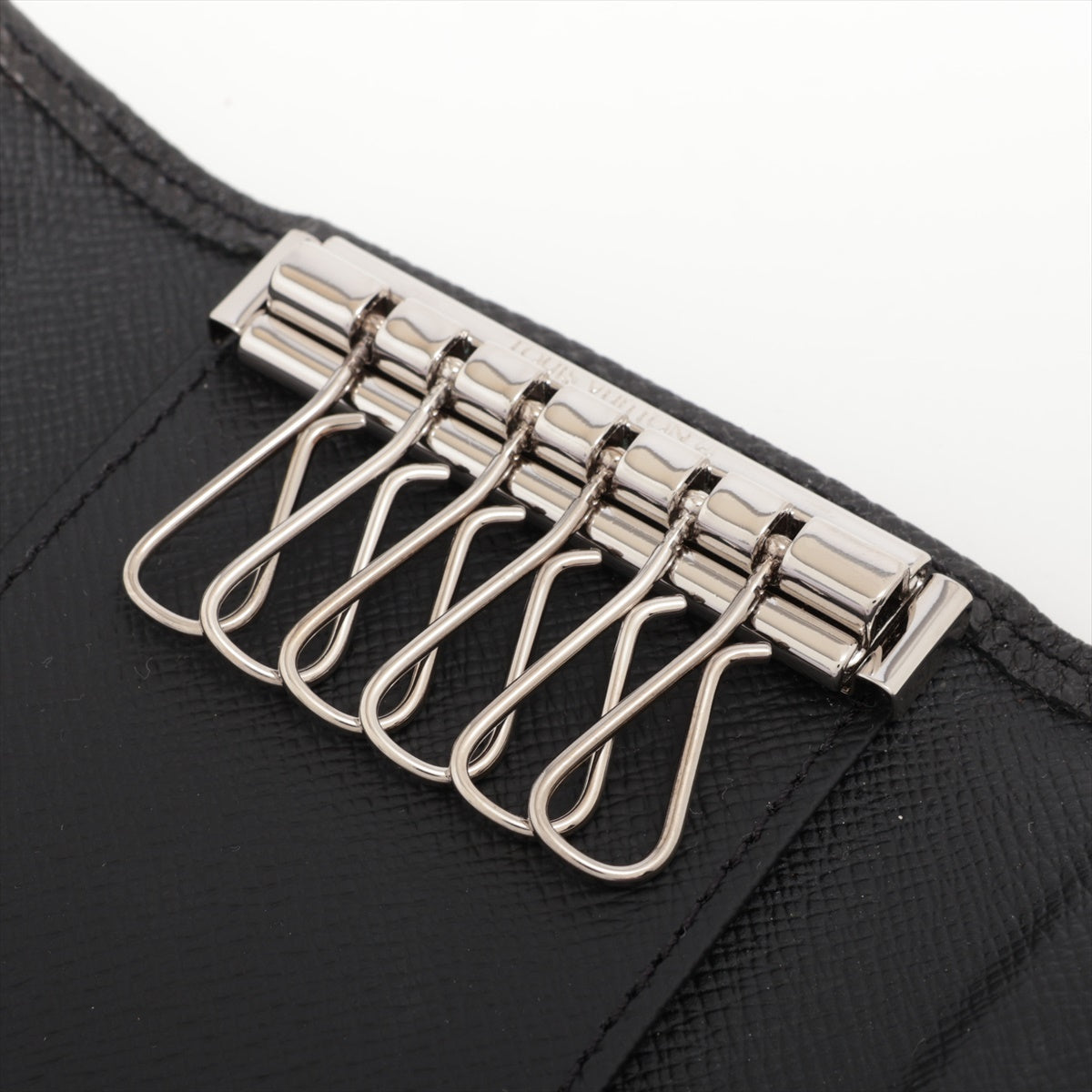 Louis Vuitton Taiga Multicle 6 M30500 Noir Keycase