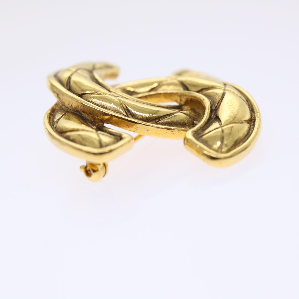 CHANEL Brooch Gold Tone CC Auth 47518