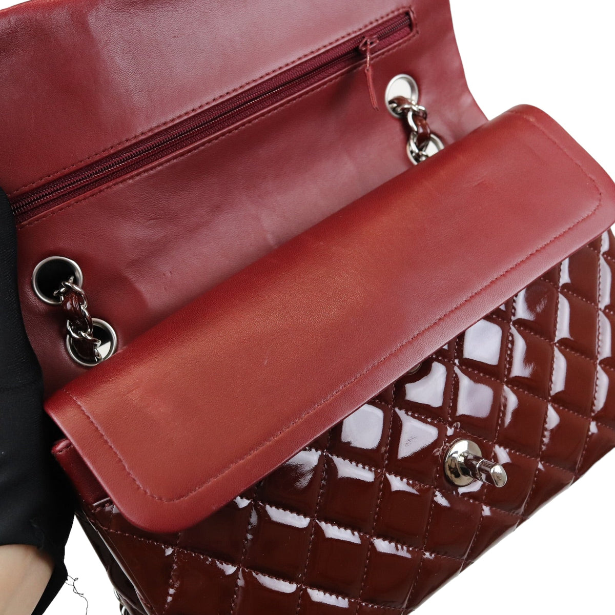Medium Classic Flap Patent Burgundy SHW
