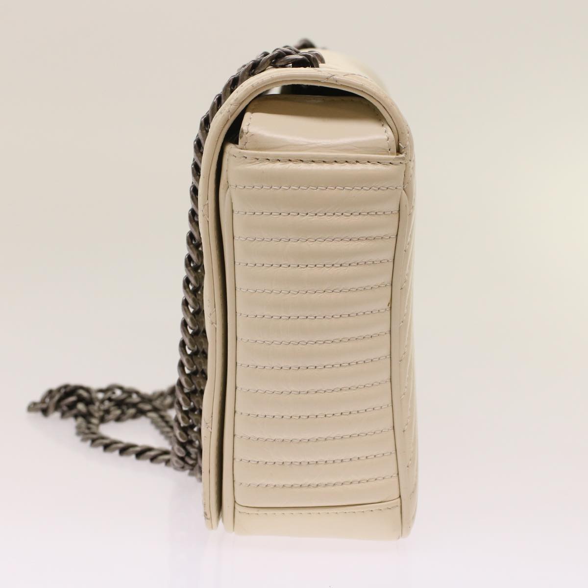 CHANEL Chevron x Matelasse Chain Shoulder Bag Lamb Skin White CC Auth 48469A
