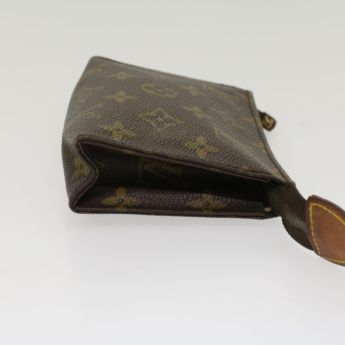 LOUIS VUITTON Monogram Poche Toilette 15 Pouch M47546 LV  48539