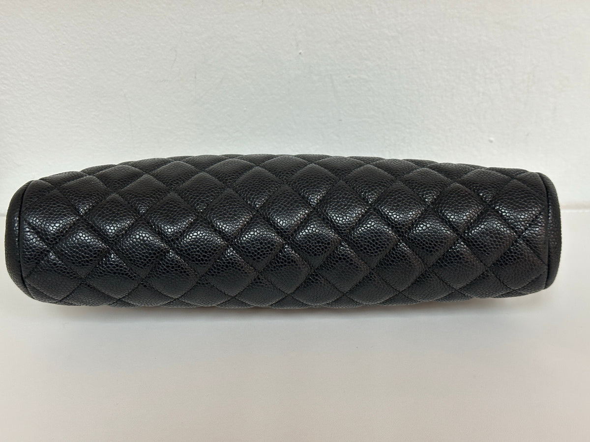 Chanel Quilted Timeless Kisslock Clutch Black Caviar holo 1595