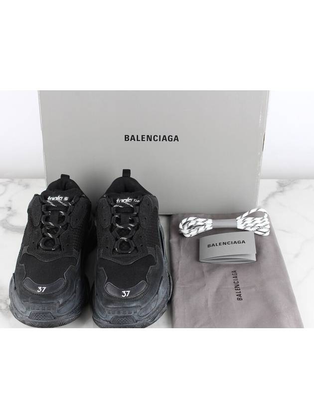 Luxury Balenciaga  Triple S dirty black sneakers 37 240