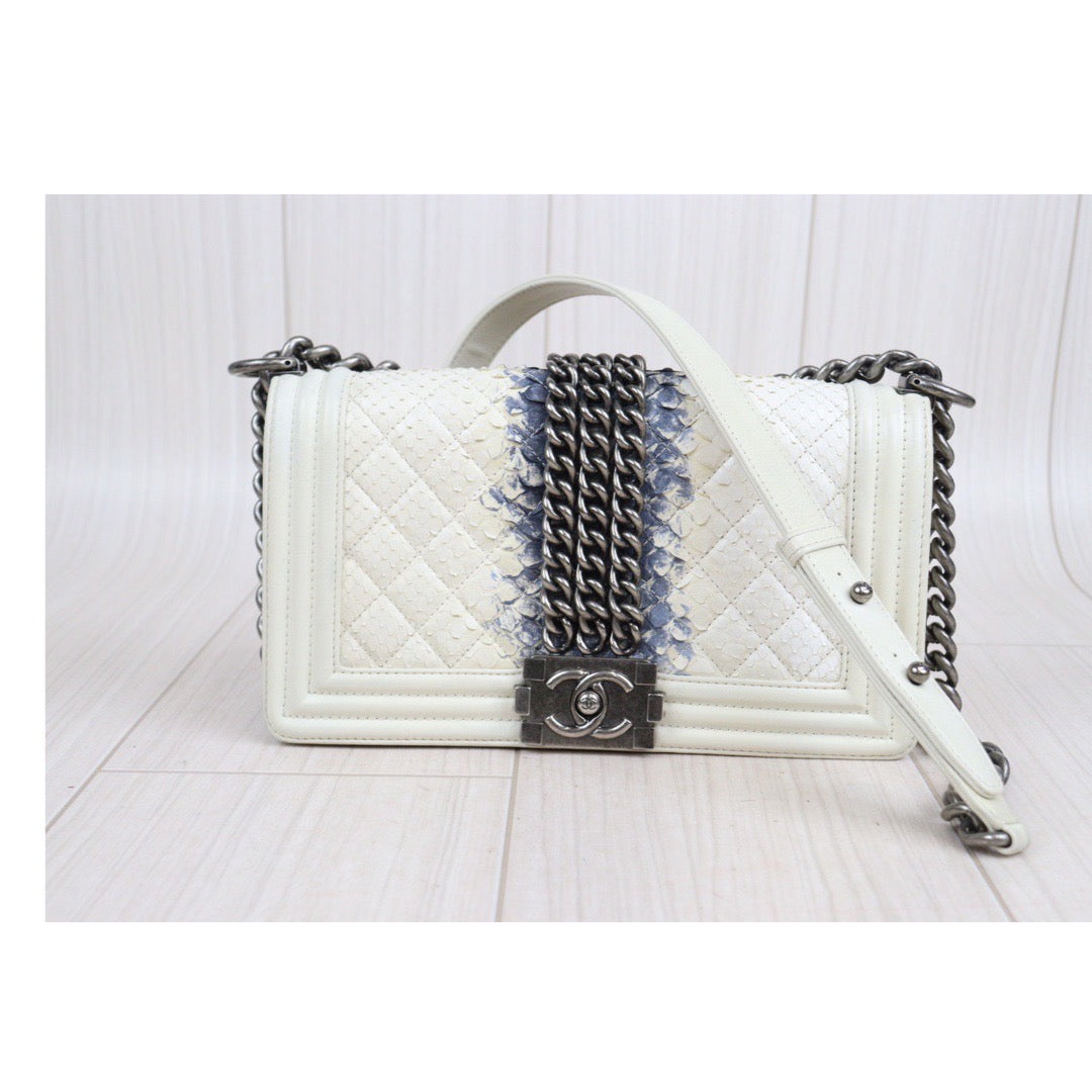 Rank A ｜CHANEL Snake Leather LeBoy Chain Shoulder Bag White Made In 2012-2013Year｜23112707