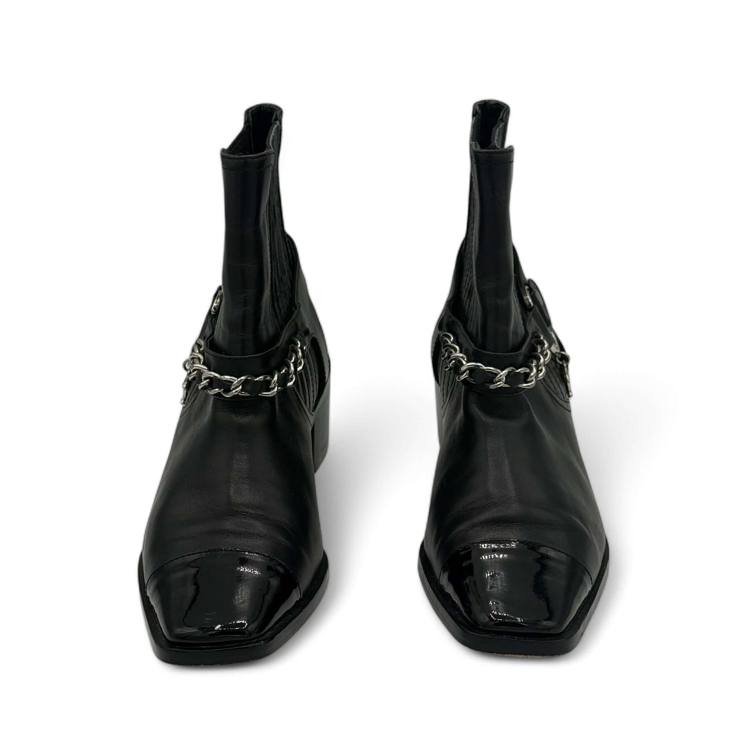 Chanel - Bottines en cuir T.38
