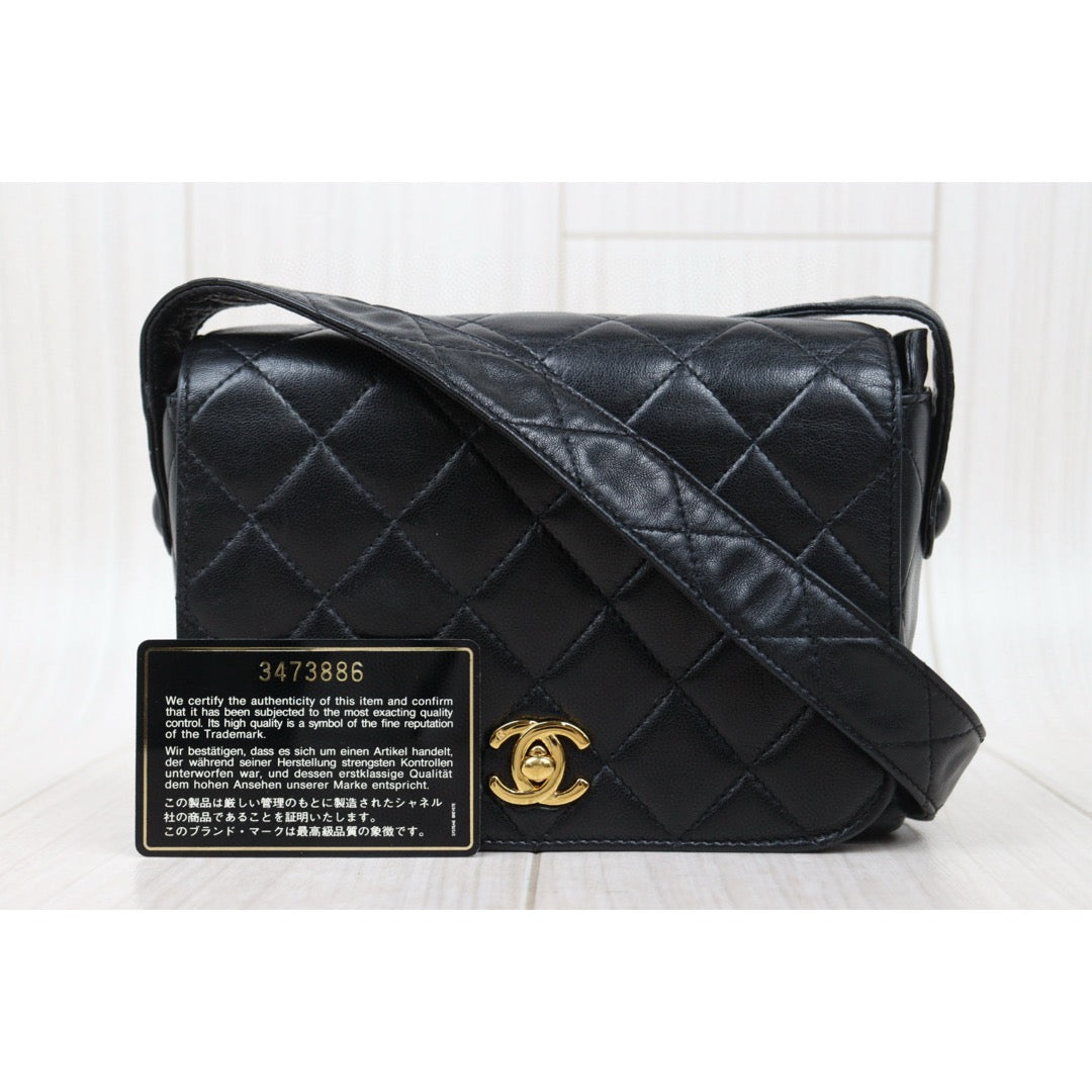 Good ( Rank AB)｜ CHANEL Matrasse Lamb Skin Single Flap Shoulder Bag Black Made In 1994-1996 Year  ｜P25041403