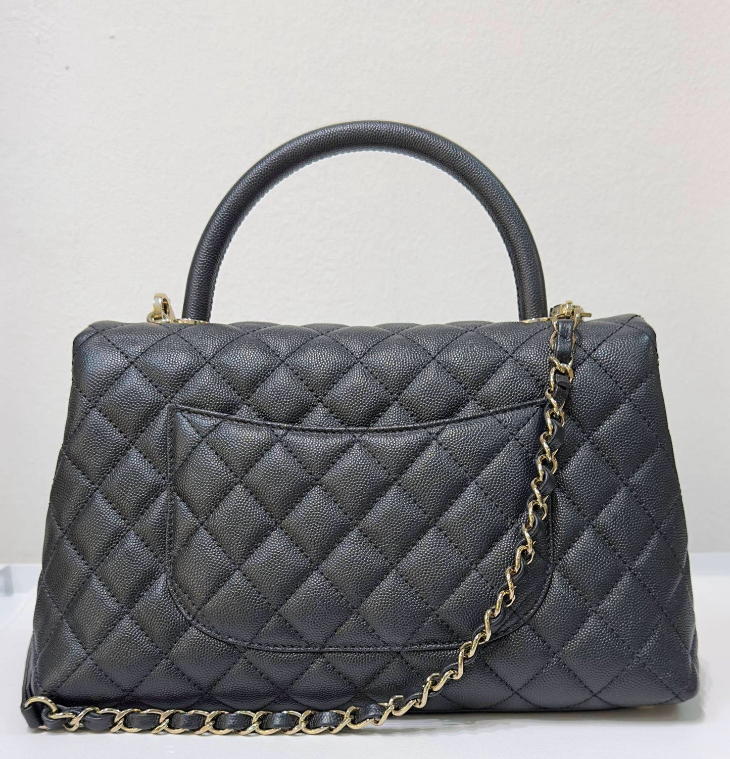 Chanel Medium Caviar Quilted Coco Handle Flap Black GHW 30 holo card