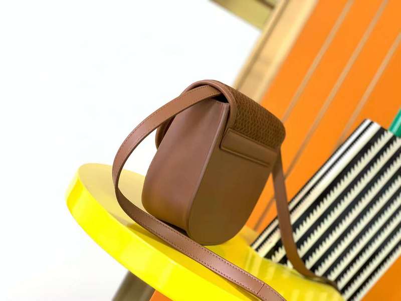 Yves Saint Laurent - Bags - The Wells Bags  201
