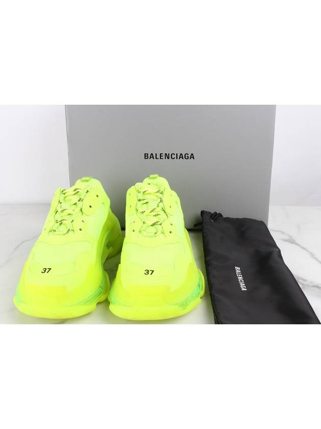Luxury Balenciaga  Airsole Triple S Sneakers 37 240