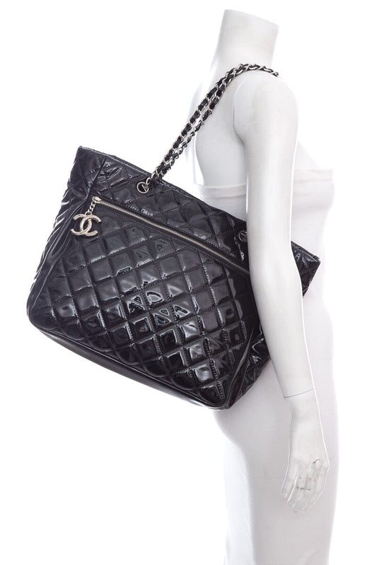 Chanel Black Diamond quilted "2009-2010"  HandBag