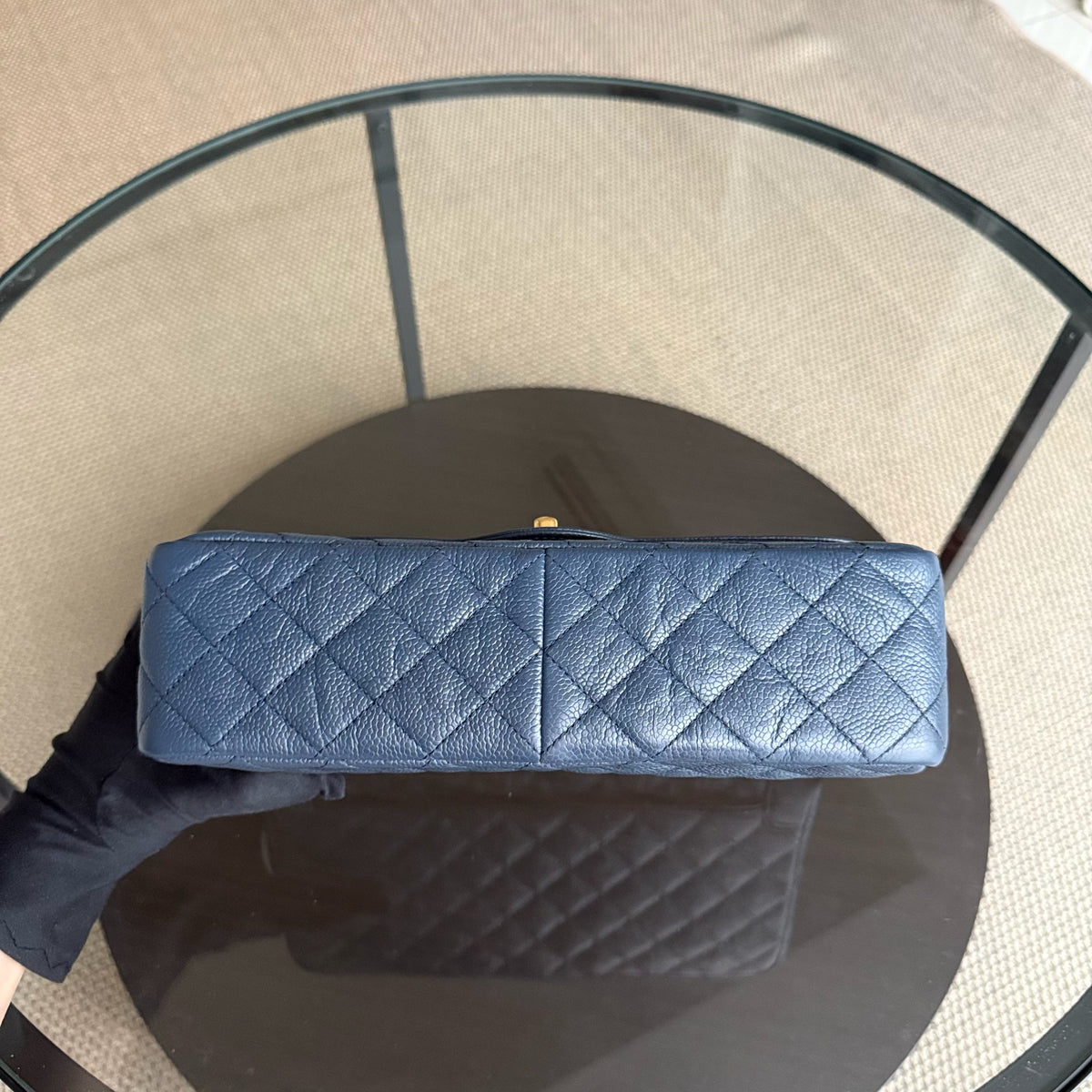 Chanel Seasonal Two-tone Flap - Caviar 27CM Quilted Grained Calfskin Blue Gold Hardware Series 21