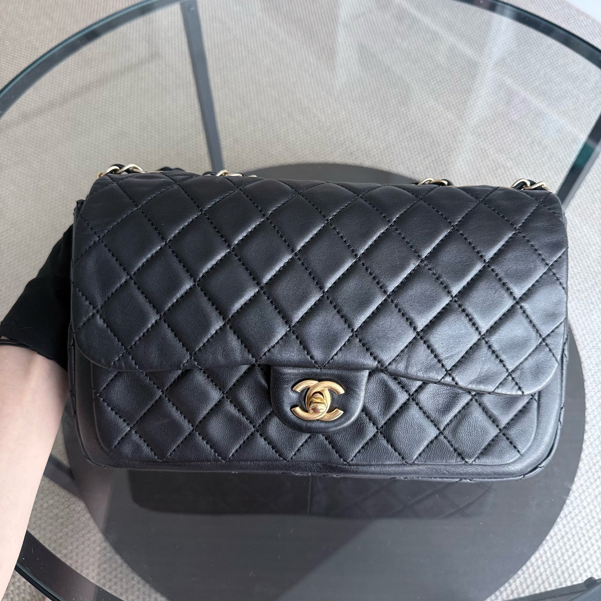 Chanel Seasonal Flap - 27CM Quilted Lambskin Black Gold Hardware Series 18
