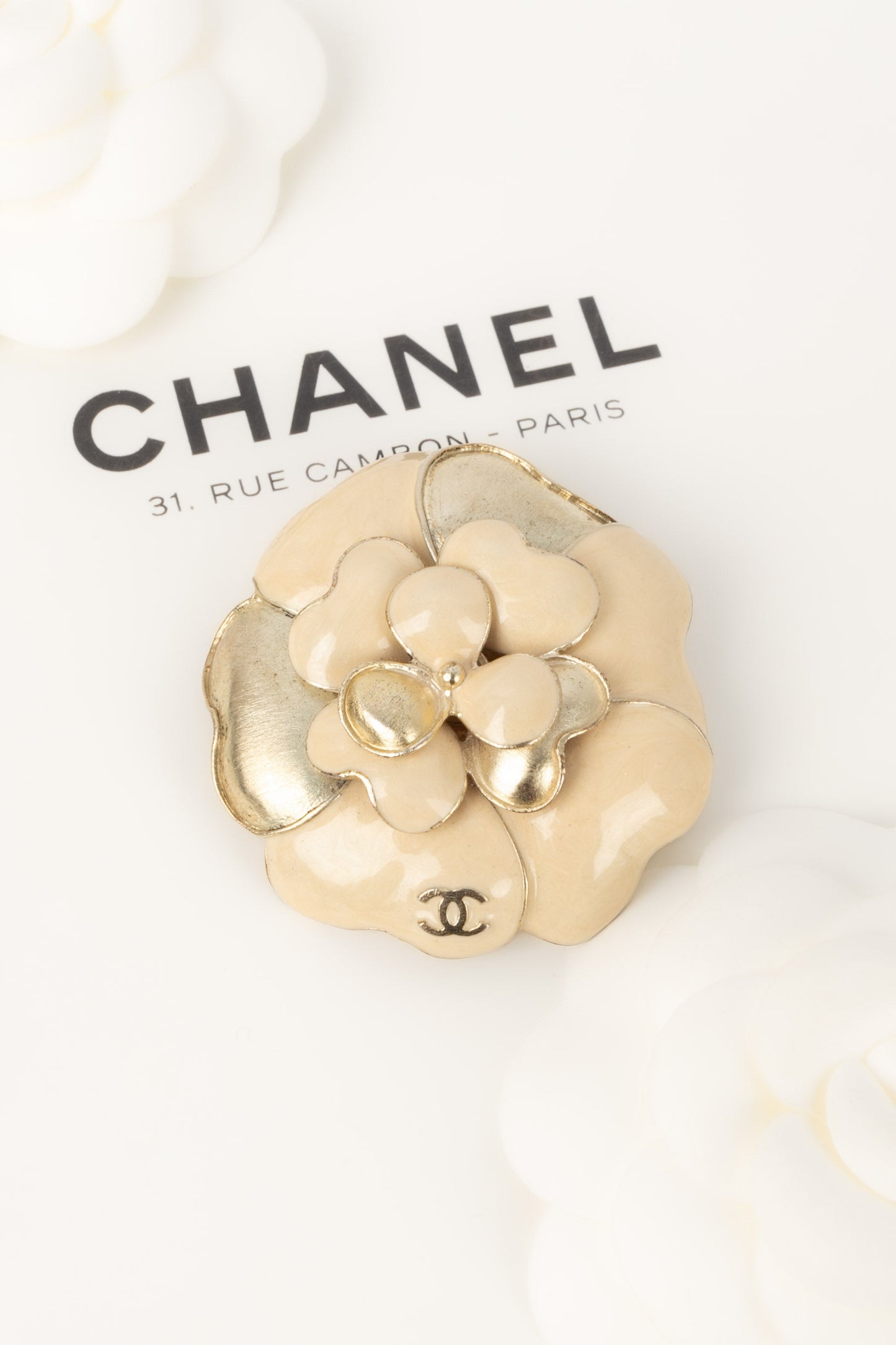 Broche camélia Chanel 2007