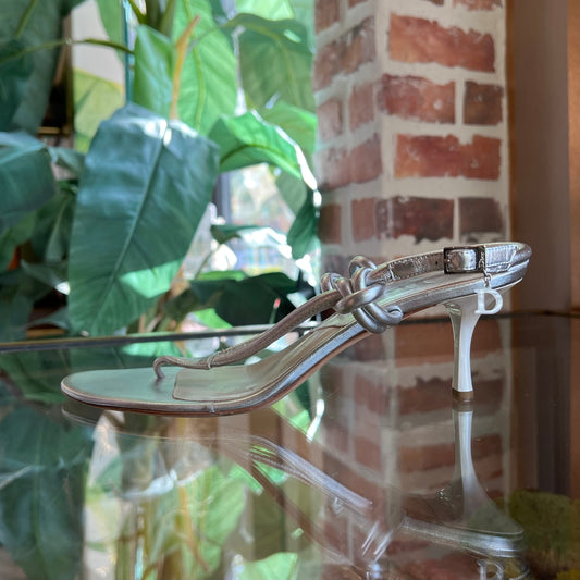 DIOR Metallic Silver Knotted Leather D Charm Kitten Heel Sandals SZ38.5(8.5US)