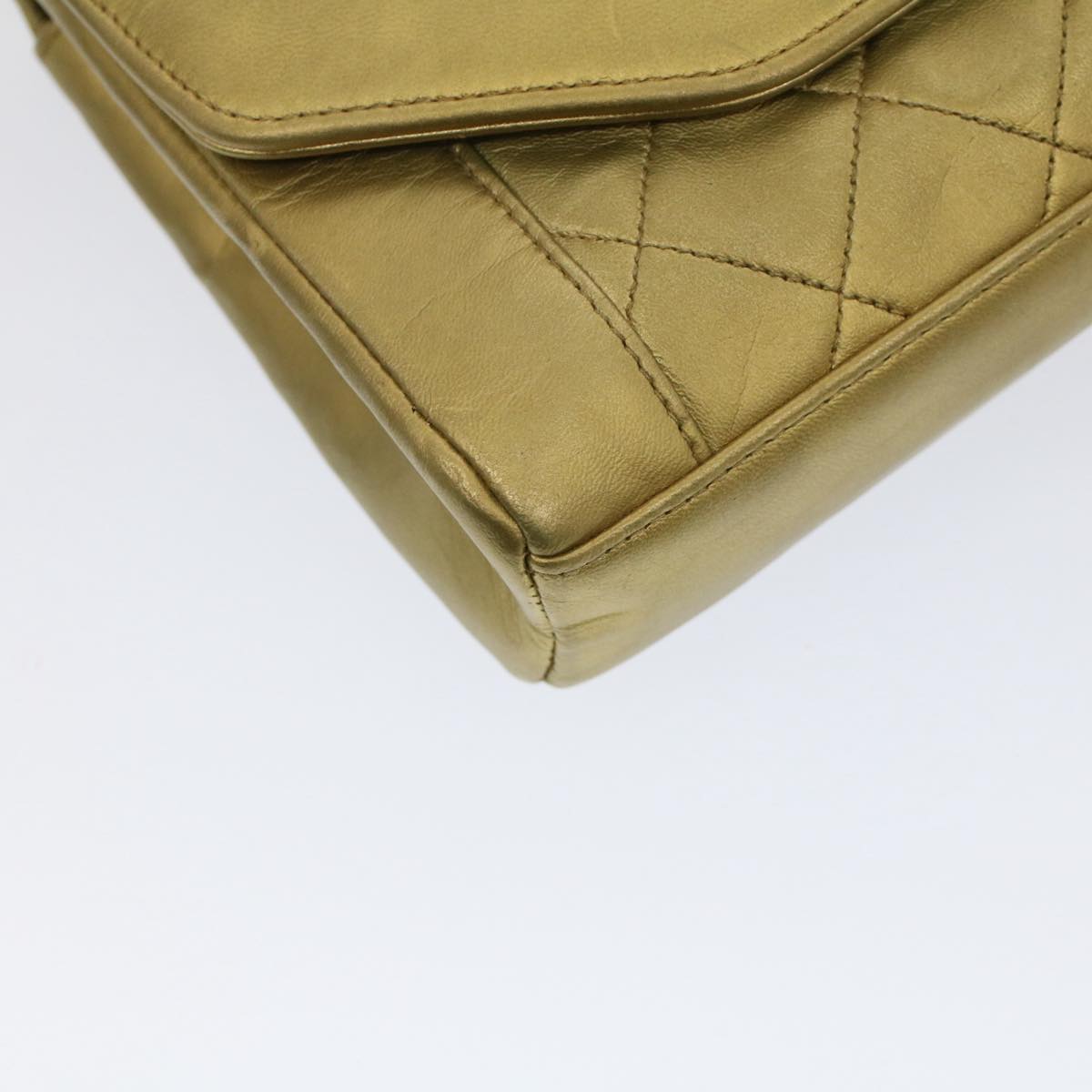 Top Quality Chanel Matelasse Turn Lock Chain Shoulder Bag Lamb Skin Gold CC Auth 51274A