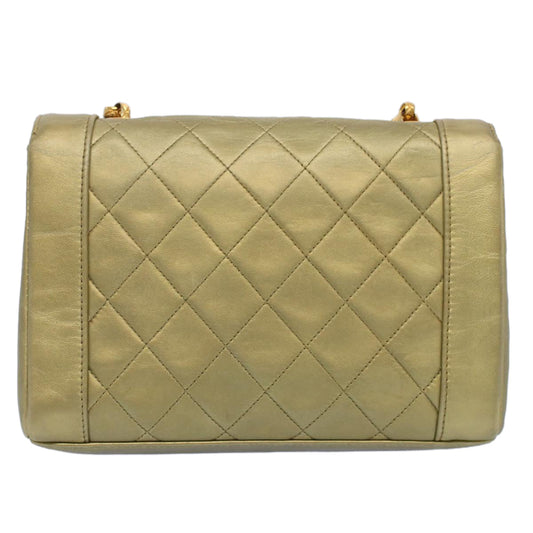 CHANEL Matelasse Turn Lock Chain Shoulder Bag Lamb Skin Gold Cc Auth 51274a