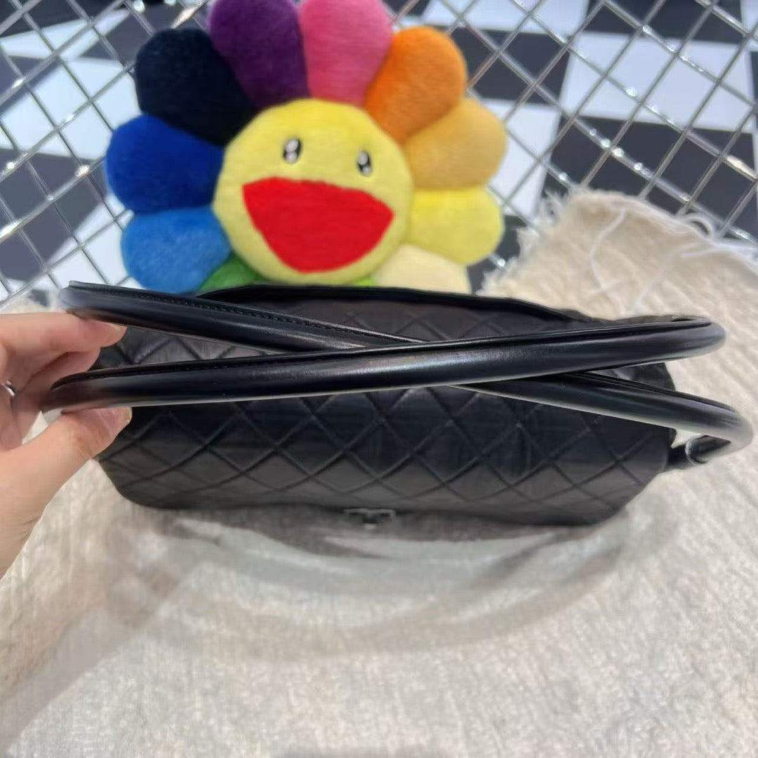 Very Good ( Rank A)｜ CHANEL Matrasse Hula Hoop Shoulder Bag Black