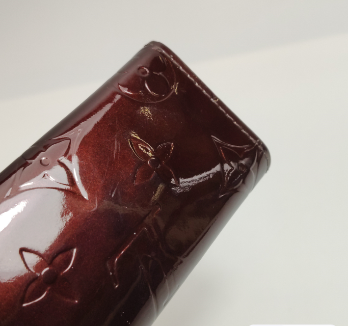 Preloved Louis Vuitton (LV) patent leather Key case wallet cherry color 250107781014831