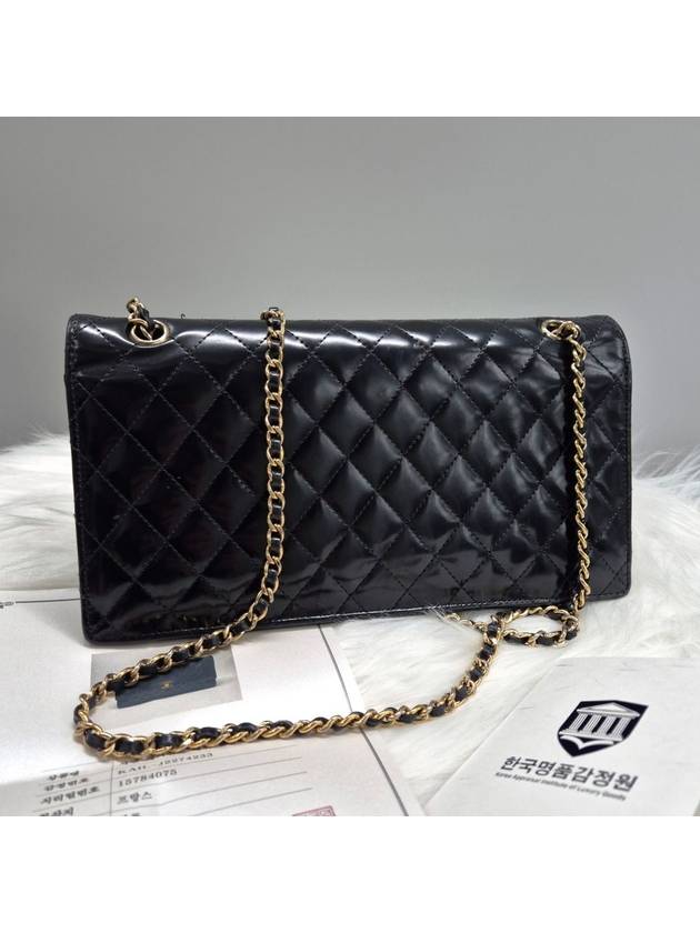 Patent chain cross bag black Chanel