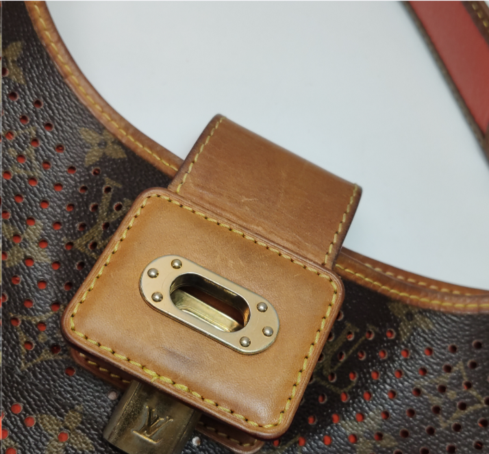 Preloved Louis Vuitton (LV) bag 30cm brown 24121478982749