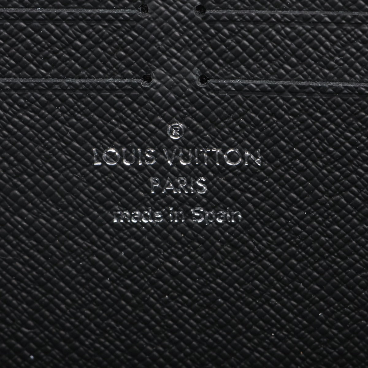 Louis Vuitton Taiga Zippy Dragon M69409 Black Round Zipper Wallet