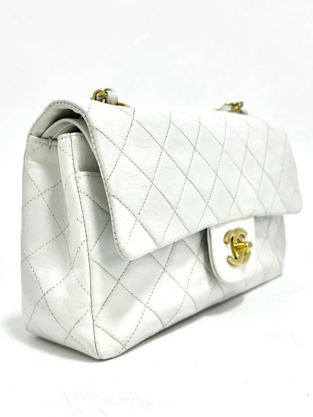 Lambskin classic medium shoulder bag Chanel